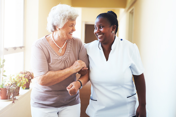 Home Care Equipe altamente qualificada para suporte à família e atendimento personalizado à pessoa idosa, realizado no domicílio ou instituições de longa permanência.